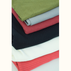 Stor stofpakke med ribstof