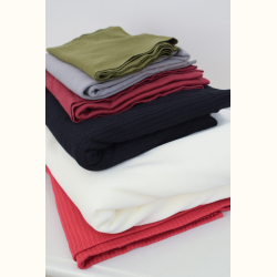 Stor stofpakke med ribstof