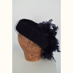 Vintage hat/fascinator