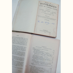 2 stk. gamle skoleb�ger