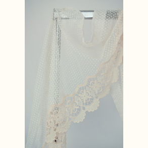 Vintage blonde gardin