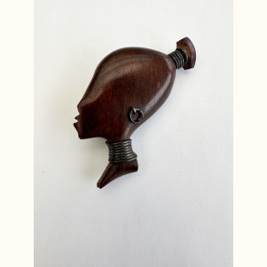 Fin broche