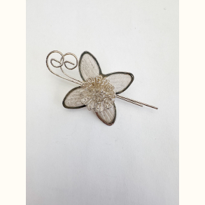 Fin broche